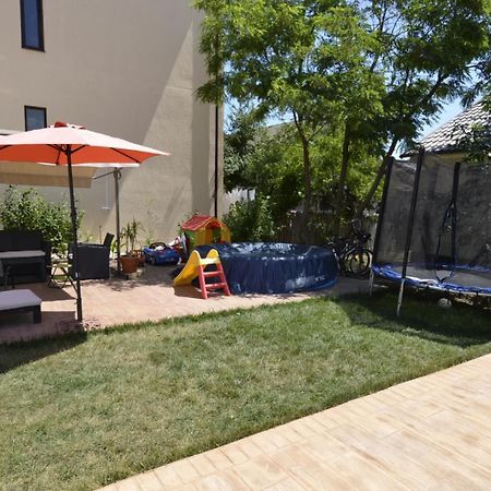 מלון קוסטינסטי Casa Daren מראה חיצוני תמונה